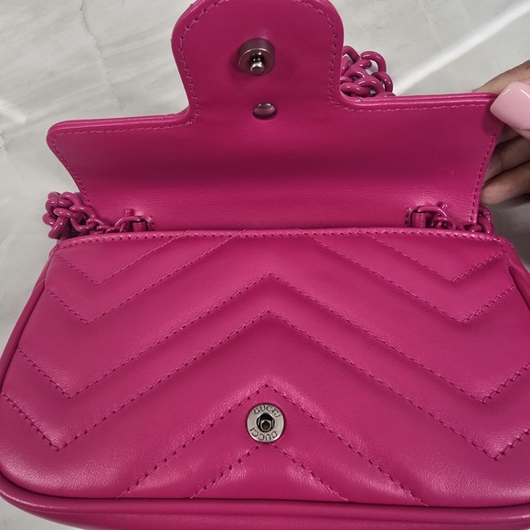 Gucci Marmont Mini Shoulder Bag - Picture 6 of 10